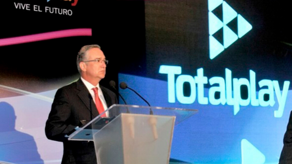 Renuevan concesión de Totalplay a Salinas Pliego tras darle espaldarazo a AMLO