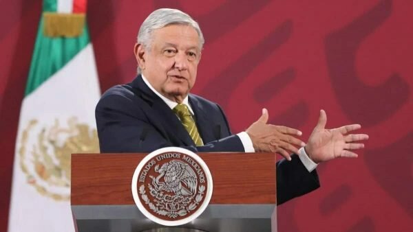 AMLO firmará decreto para devolver a concesionarios tiempos oficiales de radio y TV