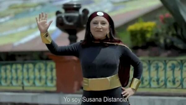 Presidenta de Metepec se disfraza de Susana Distancia
