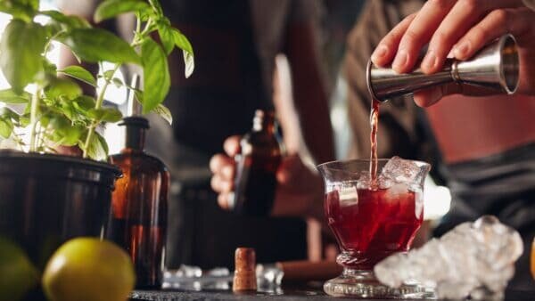 Mixología casera salva la venta decembrina de bebidas alcohólicas
