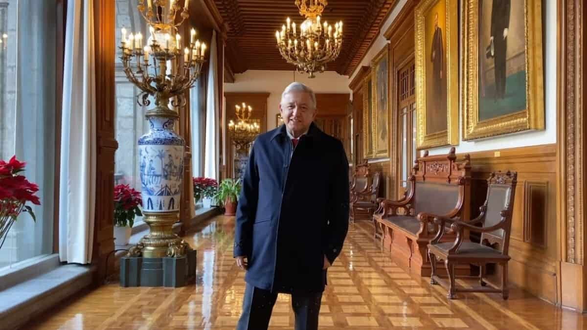 AMLO reapareció este viernes a través de una transmisión en vivo, luego de que el pasado domingo, anunciará que enfermó de Covid-19 durante una gira.