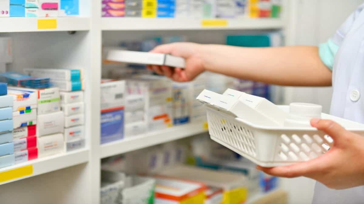 Pretenden farmacias comprar y aplicar vacuna contra Covid-19