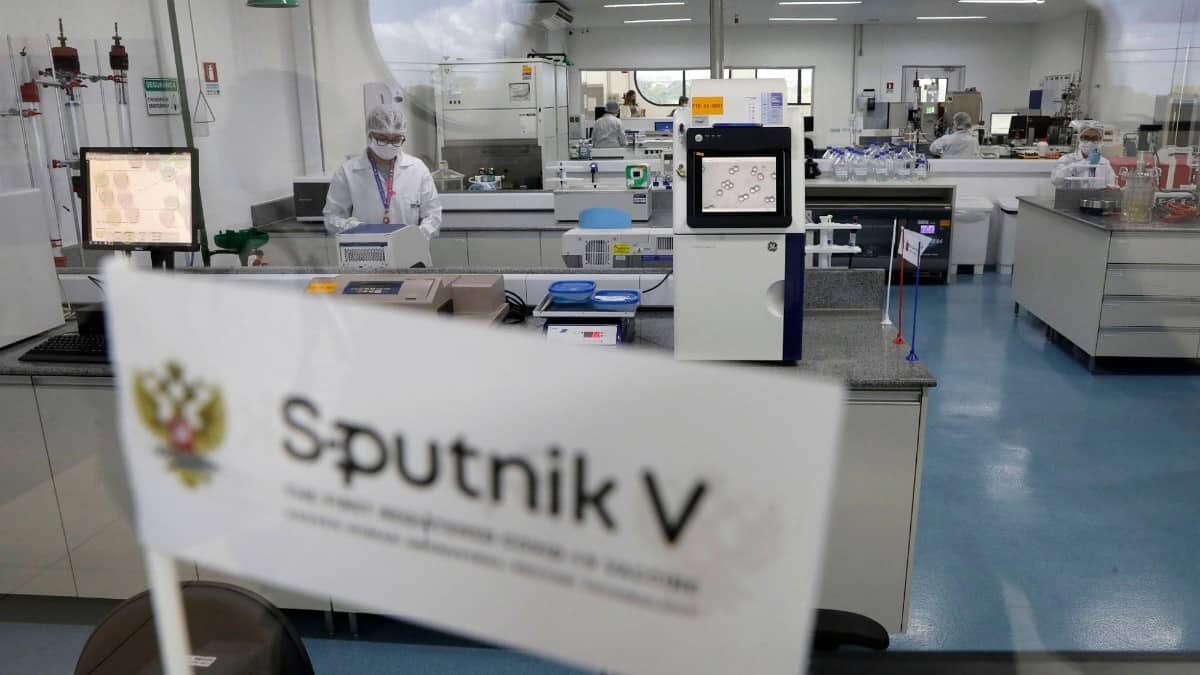 Aclara embajada rusa mitos sobre vacuna Sputnik V