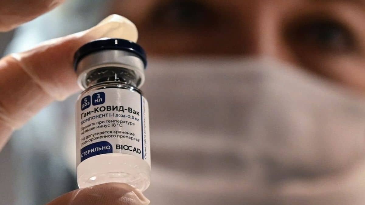 Autoriza Cofepris uso de emergencia de vacuna rusa Sputnik V