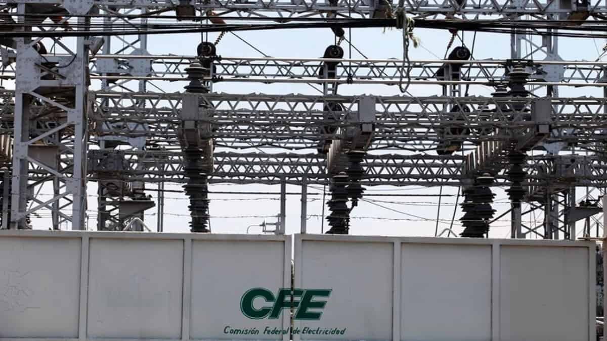 La Comisión Federal de Competencia Económica (Cofece) recomendó al Congreso de la Unión no aprobar en los términos propuestos, la iniciativa del presidente Andrés Manuel López Obrador Para modificar la Ley de la Industria Eléctrica, debido a que aseguran esto podría afectar severamente la competencia y libre concurrencia en la generación y comercialización de energía eléctrica del país.