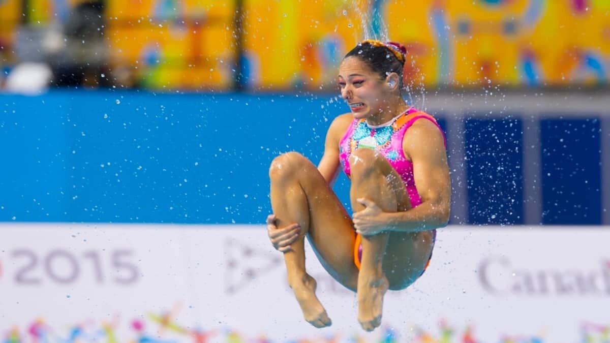 La pandemia por Covid-19 desestabilizó incluso al mundo deportivo, pues los Juegos Olímpicos de Tokio que estaban programados a disputarse el año pasado, tuvieron que postergarse para el 2021; sin embargo, los deportistas también se vieron afectados y tal es el caso del equipo mexicano de natación artística que terminaron su sueño de asistir al evento por no tener donde entrenar.