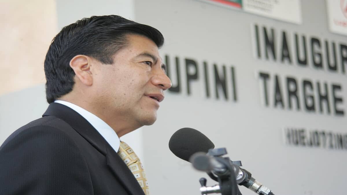 Elementos de la Fiscalía General de la República (FGR) detuvieron esta tarde en Acapulco, Guerrero al exgobernador de Puebla, Mario Marín, conocido como "El Gober Precioso".