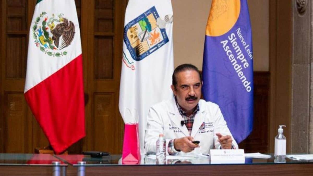 El Congreso de Nuevo León aprobó la reforma de la Ley Estatal de Salud para que el uso de cubrebocas sea obligatorio en la vía pública, impondrán multas y hasta cárcel a quien se niegue a hacerlo.