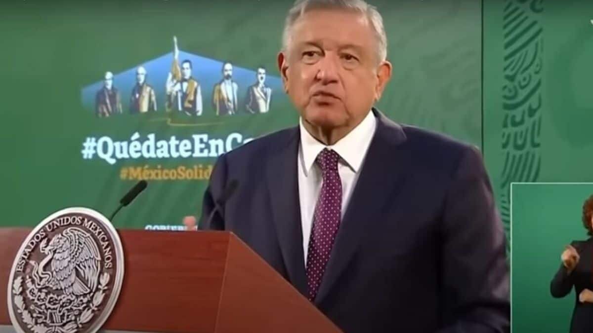 PASAJEROS INSULTAN LÓPEZ OBRADOR AVIÓN