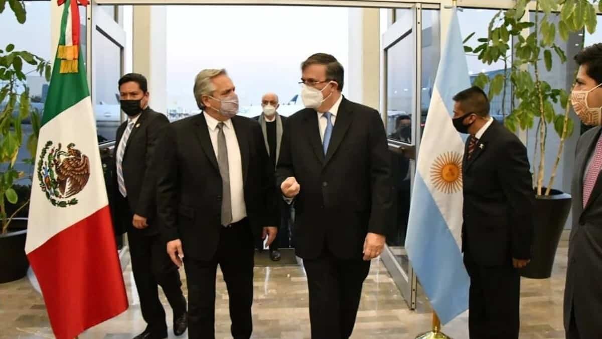 El mandatario argentino realiza una visita de tres días por México, en la que se prevé se reúna con AMLO, así como otros actores políticos mexicanos.
