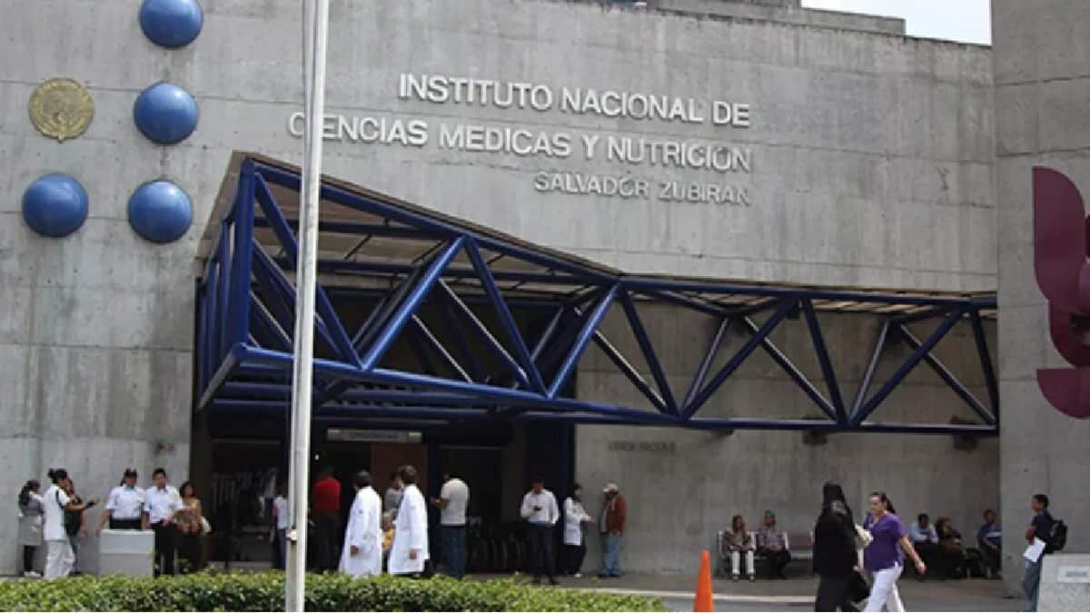 AMLO aseguró que recibió un tratamiento experimental para mitigar los efectos del Covid-19 que padeció recientemente.