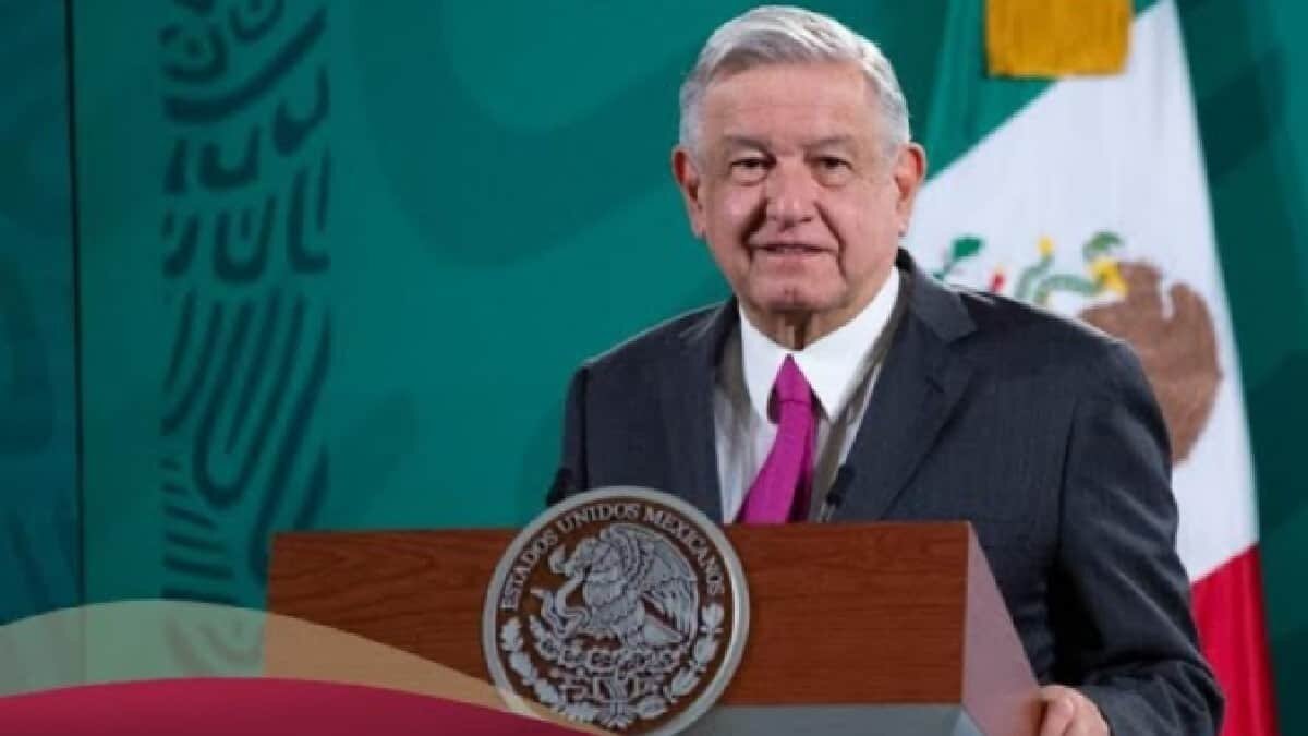 AMLO indicó que este domingo llegarán a México casi un millón de vacunas contra Covid-19 de la farmacéutica AstraZeneca.