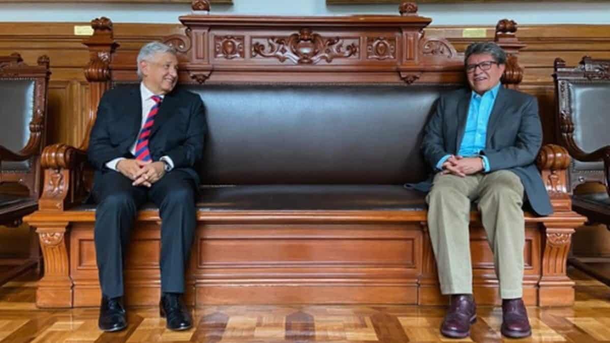 La democracia enfrenta nuevos riesgos ante la posibilidad de que se regulen las redes sociales y se aprueben la reforma eléctrica de AMLO.