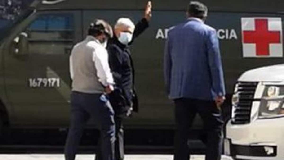 AMLO reapareció en Palacio Nacional tras permanecer aislado casi dos semanas de permanecer aislado por el Covid -19 que padece.