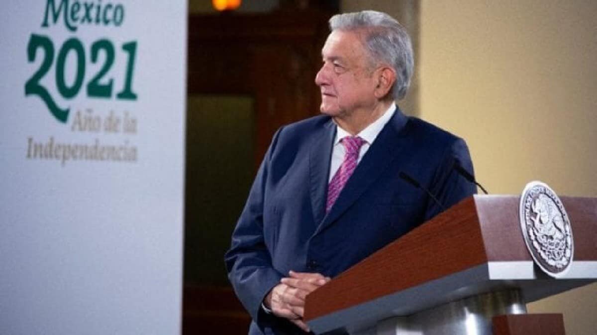AMLO aseguró que recibió un tratamiento experimental para mitigar los efectos del Covid-19 que padeció recientemente.