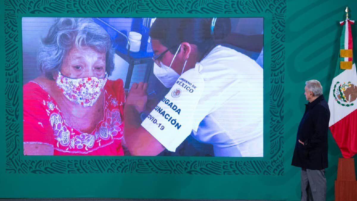 AMLO indicó que para las zonas urbanas se prevé el uso de la vacuna de Pfizer ante los cuidados que requiere para su mantenimiento.