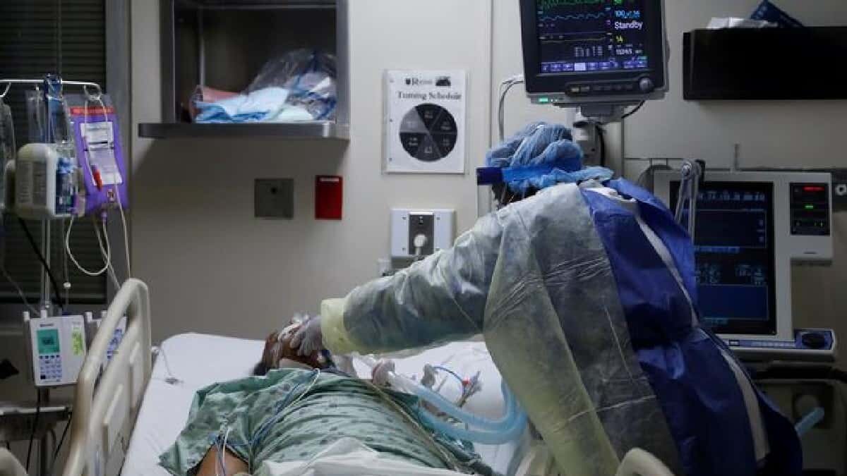 En menos de un año, más de 500 mil norteamericanos murieron por Covid-19, algo que supera a los decesos de las tres principales guerras en que EU ha participado.
