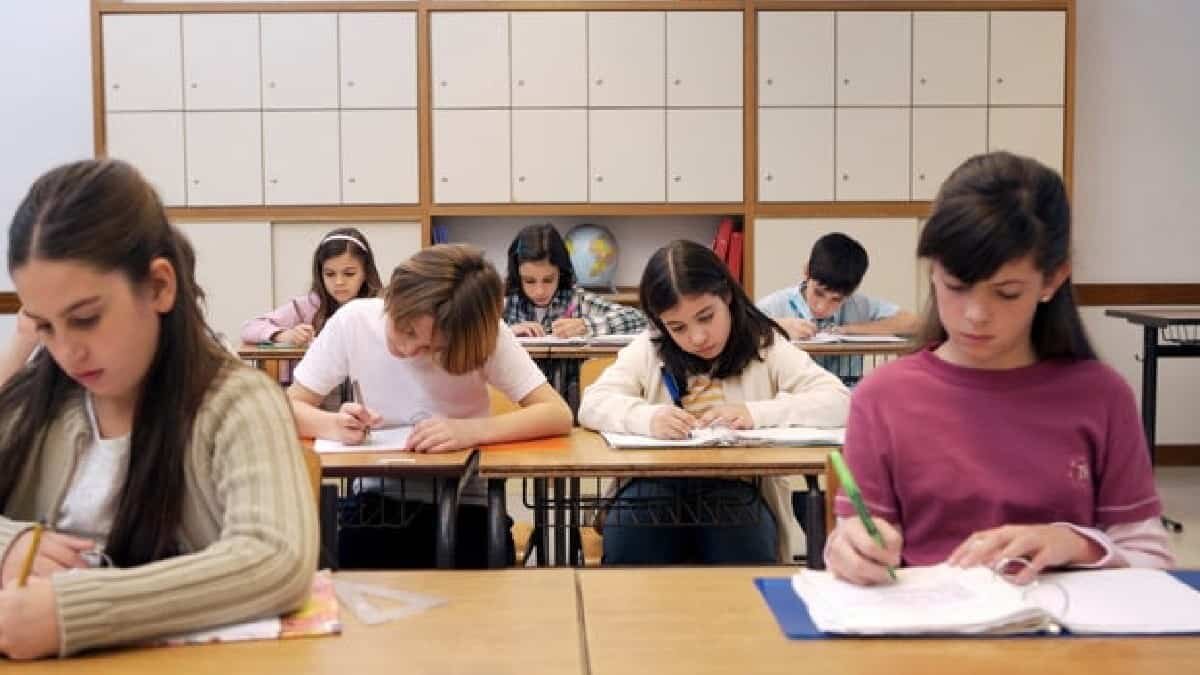 Las autoridades todavía no contemplan sanciones contra las escuelas privadas que abran sus puertas el 1 de marzo.