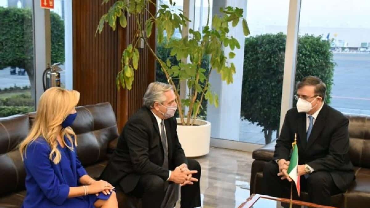 El mandatario argentino realiza una visita de tres días por México, en la que se prevé se reúna con AMLO, así como otros actores políticos mexicanos.