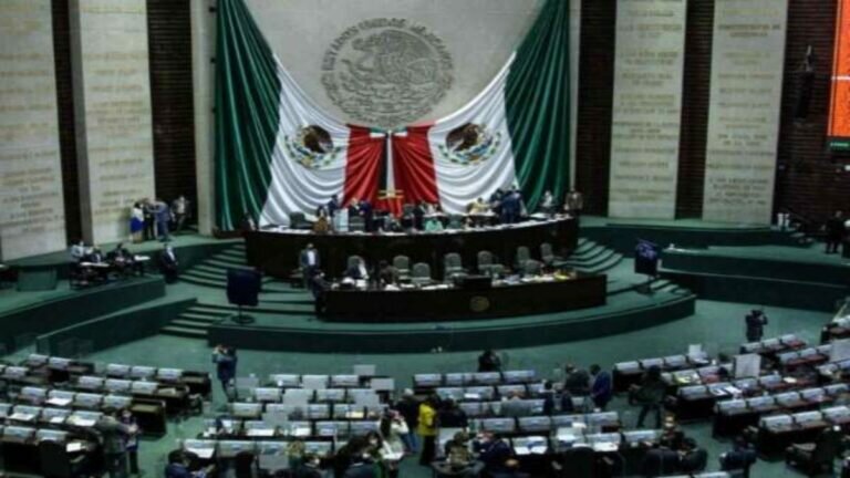 Diputados arman chapulineo y se van 43 legisladores