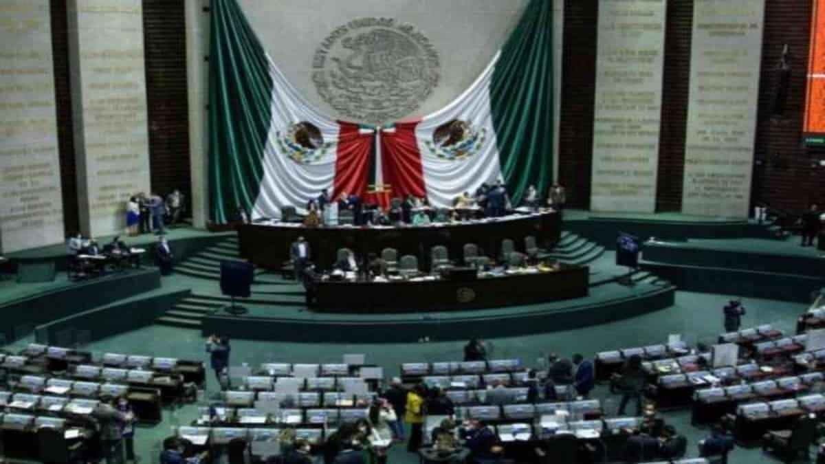 Inicia desbandada de diputados ‘chapulines’ en San Lázaro