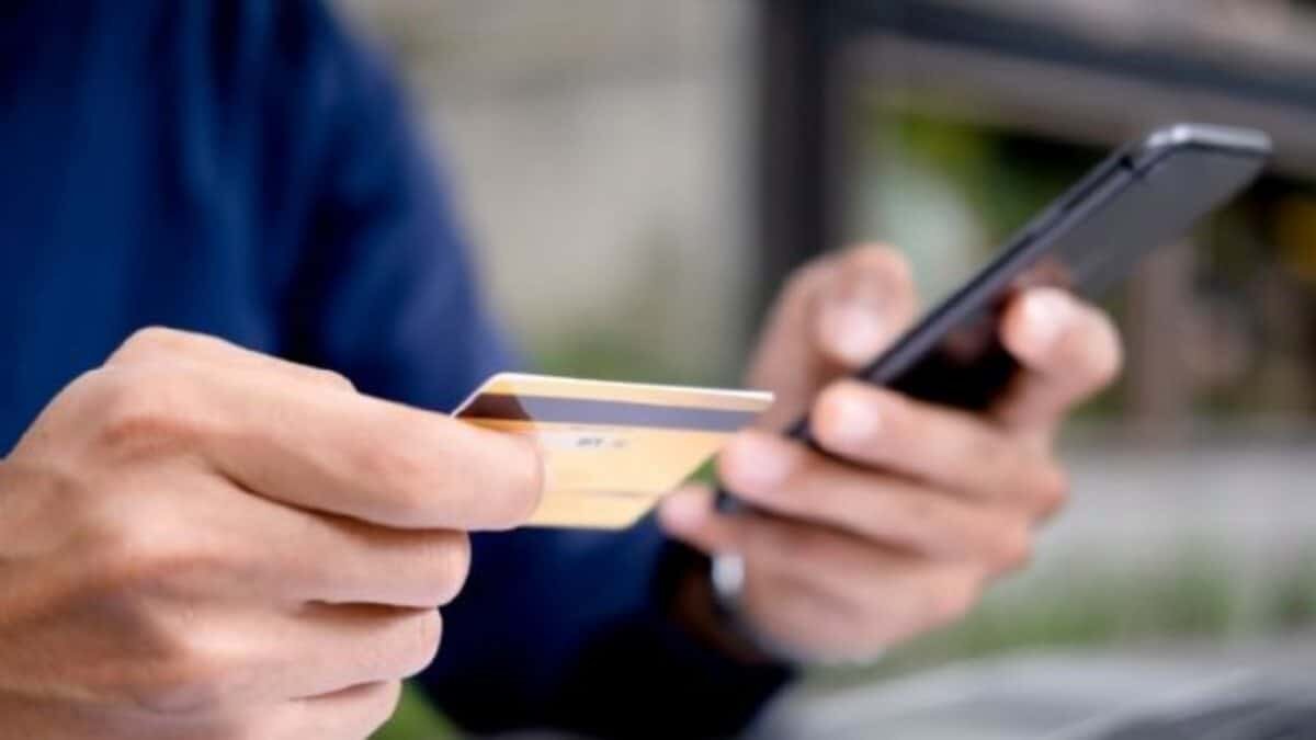 Desde el 23 de marzo, millones de usuarios de aplicaciones bancarias están obligados a dar acceso a su localización en tiempo real a su banco; sin embargo BBVA, Citibanamex y Banorte todavía no han habilitado el permiso de geolocalización.