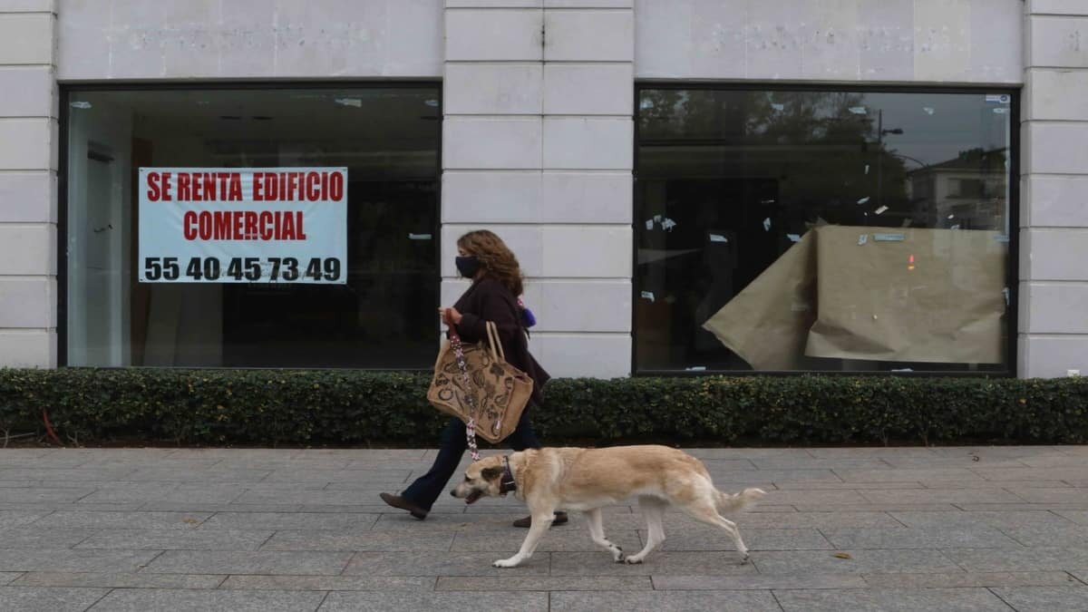 De acuerdo con el Instituto Nacional de Estadística y Geografía (INEGI), más de un millón 10 mil 857 negocios cerraron sus puertas de manera definitiva en 2020 por la pandemia de Covid-19.