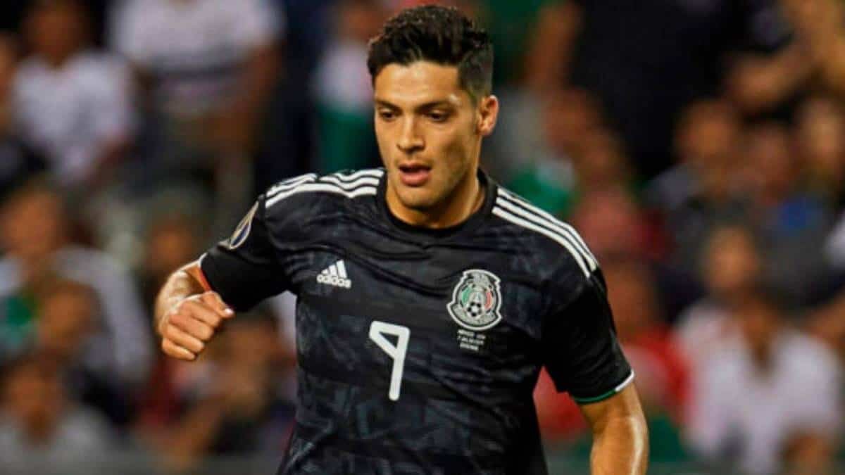 Raúl Jiménez estará presente en gira de la Selección Mexicana