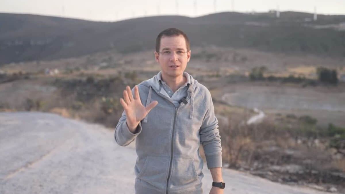 Ricardo Anaya pronostica quiebra de Pemex por reforma eléctrica