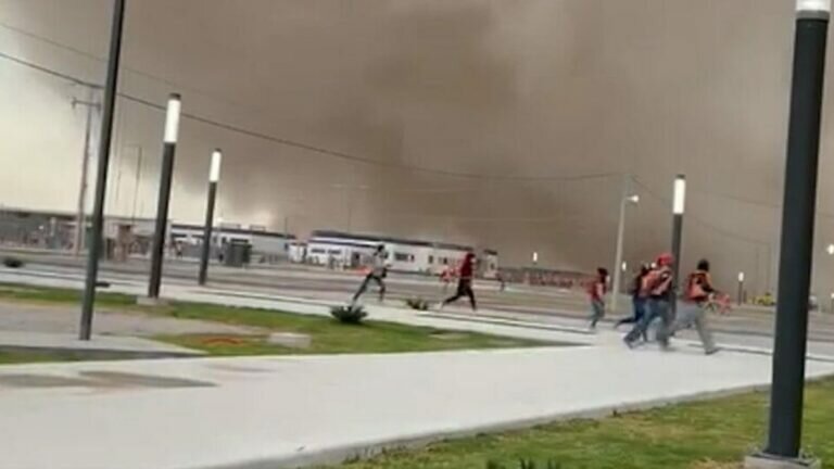VIDEO: Tolvanera azota construcción en Santa Lucía y desalojan a trabajadores