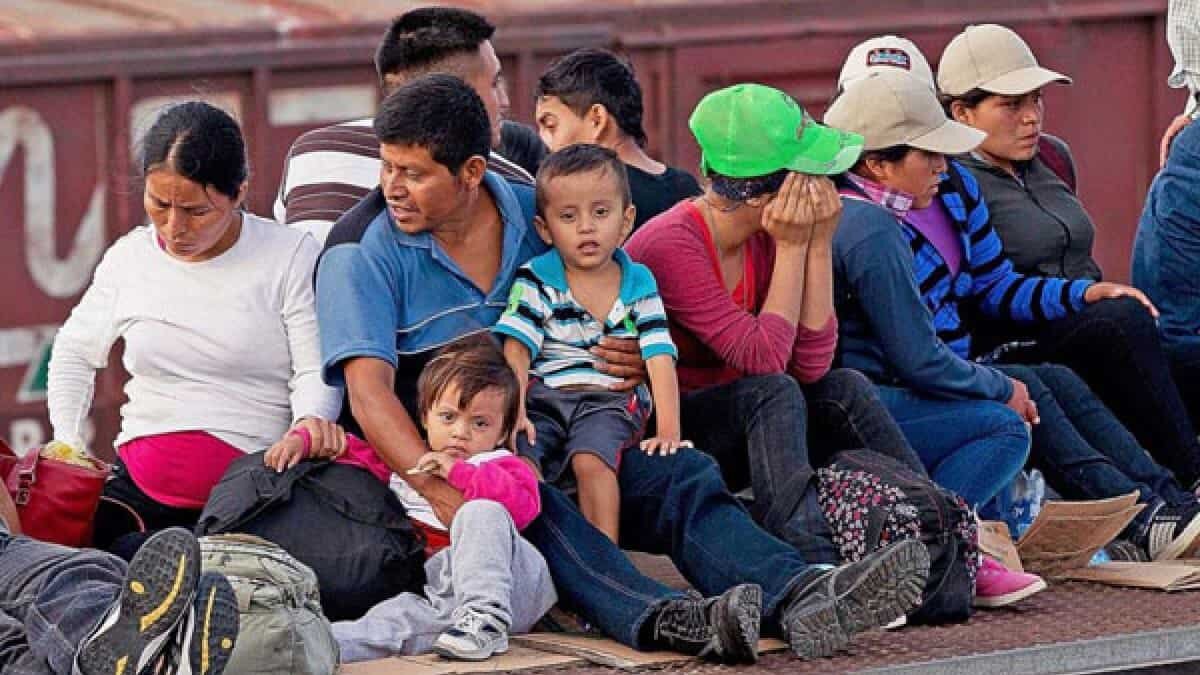 El presidente de EU comentó que México no quiere recibir a familias de migrantes, aunque adelantó que ya mantiene negociaciones con AMLO.