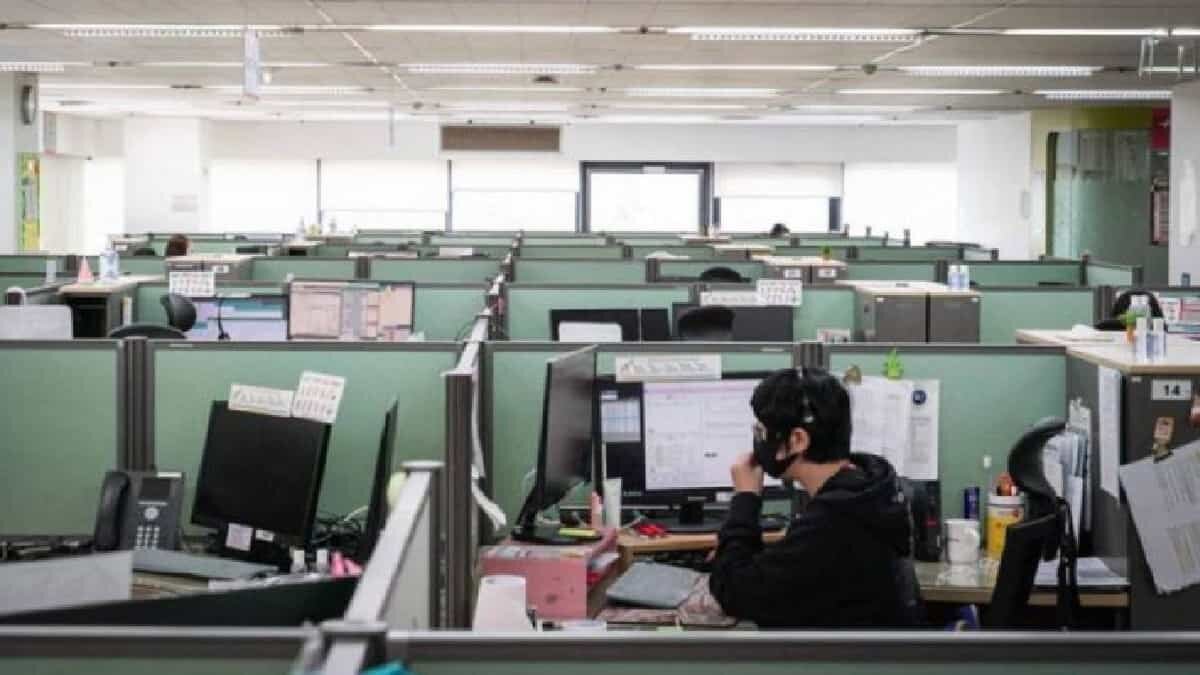 Esta semana laboral fue propuesta por un pequeño partido de izquierda que busca beneficiar a miles de trabajadores en España.