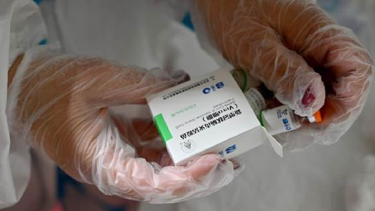 Anuncian llegada a México de vacuna Sinopharm contra Covid-19