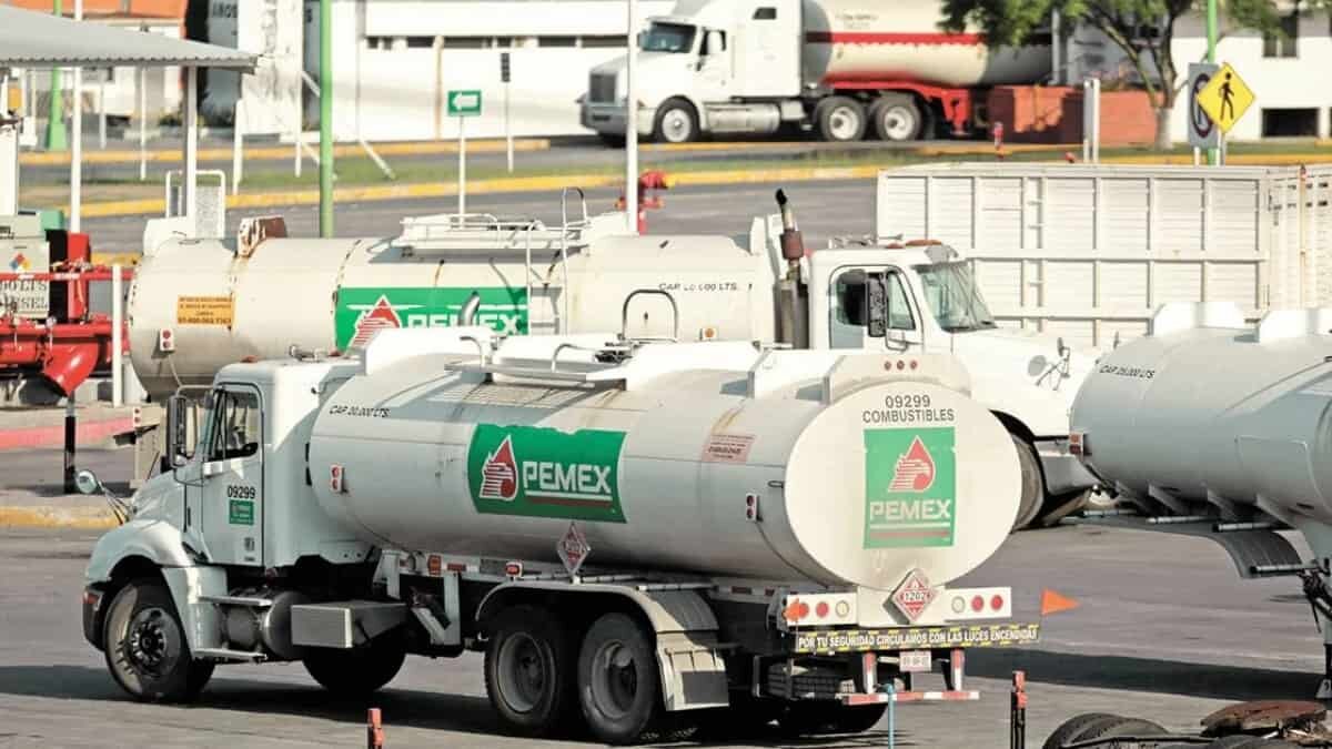 El juez Gómez Fierro otorgó otras 3 suspensiones contra la Ley de Hidrocarburos propuesta por AMLO.