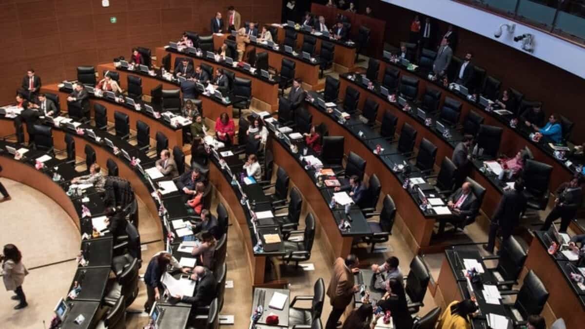 Senado aprueba crear padrón de telefonía móvil; solicitarán datos biométricos