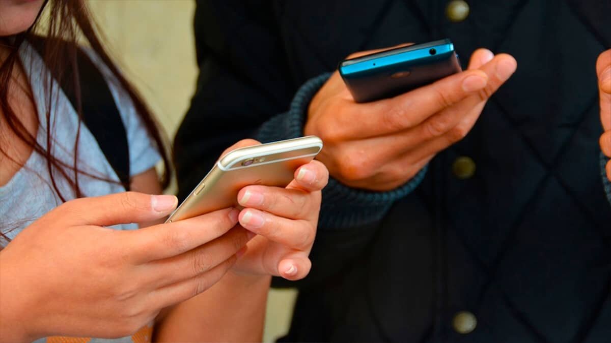 Senado aprueba en lo general crear padrón de telefonía móvil; solicitarán datos biométricos