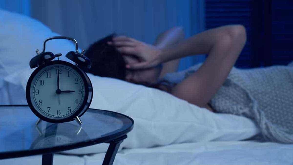 Conoce los hábitos que te hacen engordar. No dormir lo necesario.