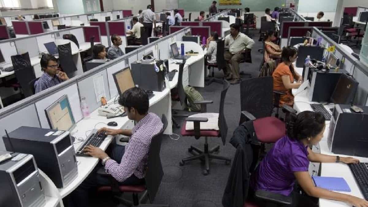 El Gobierno federal y los empresarios acordaron un plazo de tres meses para acabar con la figura del outsourcing en México.