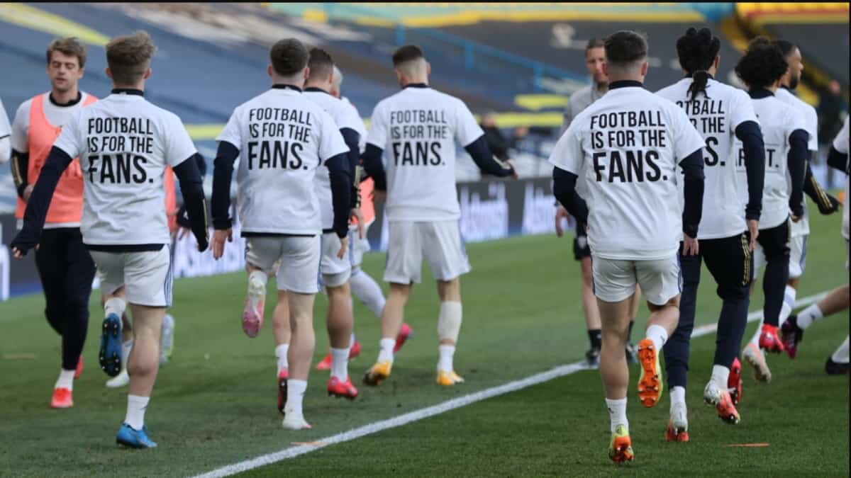 Este lunes se dio la primera reacción en un estadio de fútbol contra la Superliga