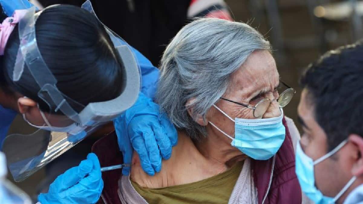 El registro para la vacunación de adultos de 50 a 59 años comenzará en mayo.