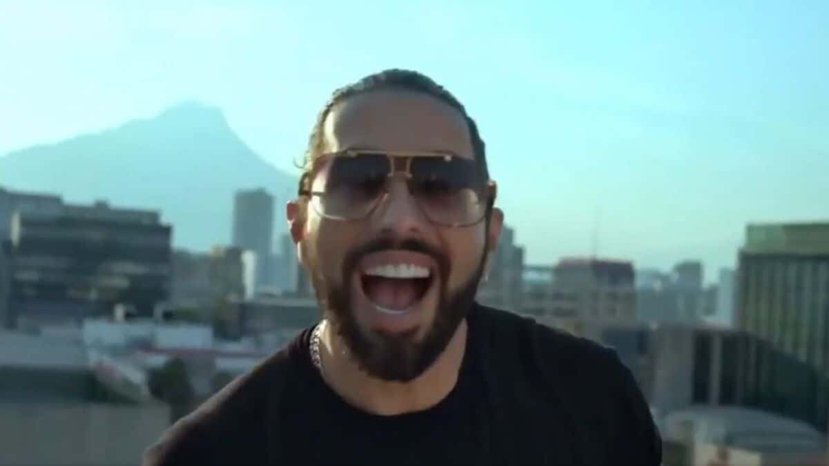 ¡Nuevo show de Poncho de Nigris! Ahora canta y baila por votos a favor del PRI en MTY