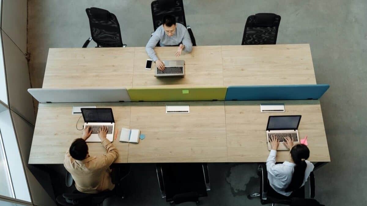 Apertura de oficinas en CDMX reactiva la economía y ‘alivia’ a godínez