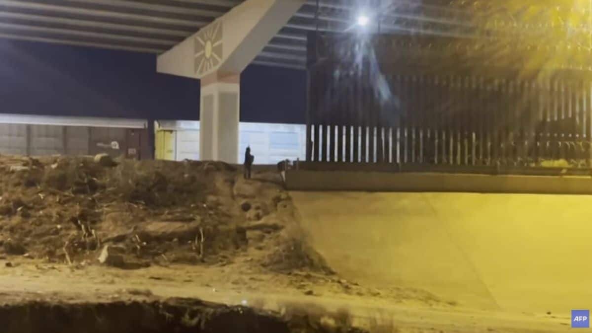 Niño de 5 años pide a su mamá que no lo abandone en la frontera México-EU