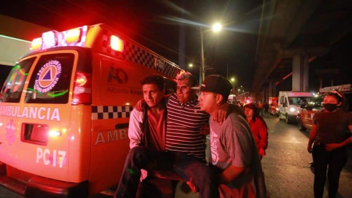 El colapso de uno de los puentes de la Línea 12 del Metro dejó al menos 23 muertos y 65 lesionados, algunos de ellos graves.