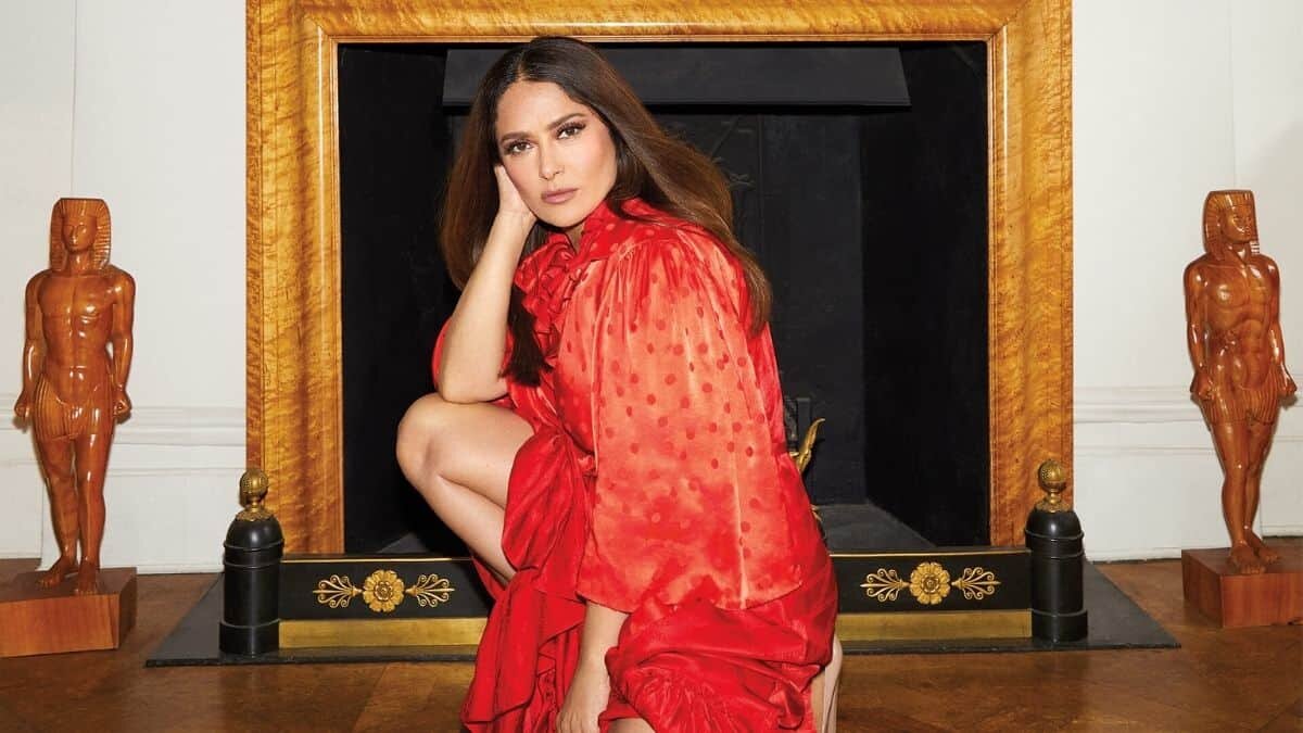 Salma Hayek casi muere; vivió conectada a un tanque de oxígeno por siete semanas