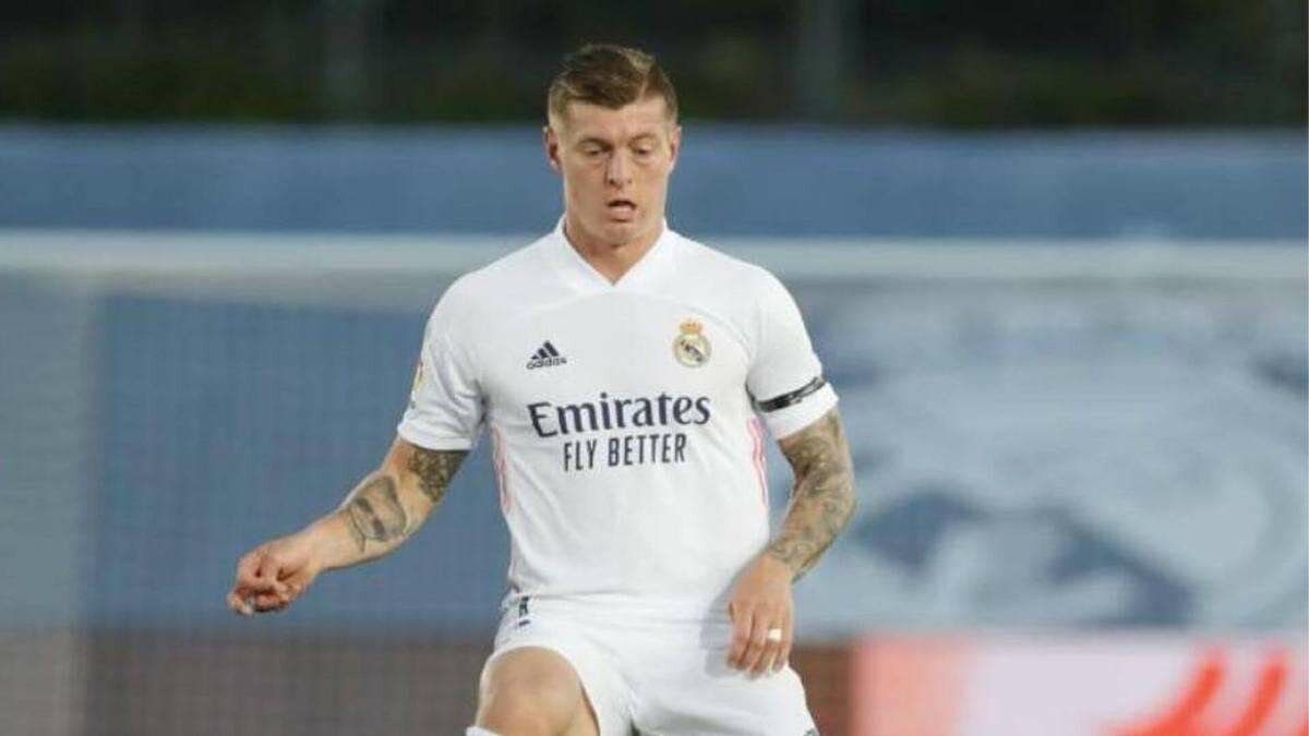 Toni Kroos jugador del Real Madrid da positivo a Covid-19