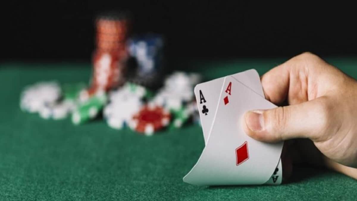 Erik "El Terrible" Morales propuso regular las apuestas a través de reformas a la Ley de Juegos y Sorteos.