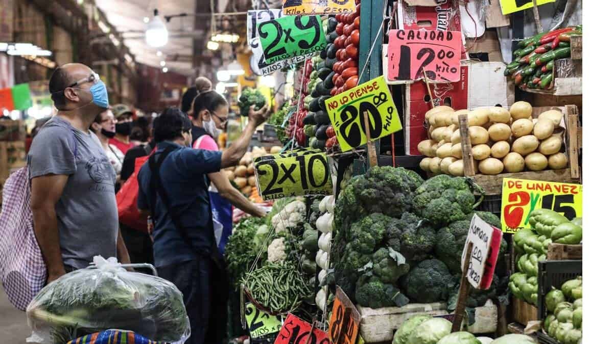 Los productos con mayores alzas son la carne de cerdo, las verduras y la tortilla.