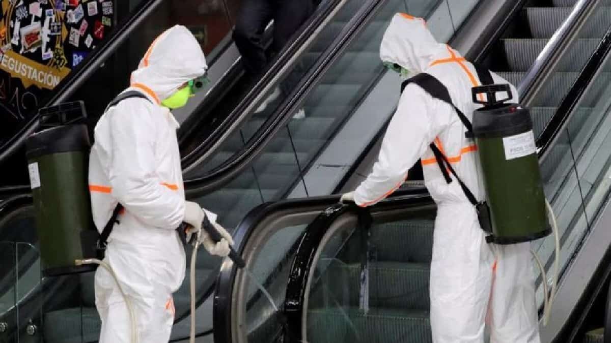Expertos confirmaron que el Covid-19 puede permanecer en el aire acondicionado y en espacios cerrados.