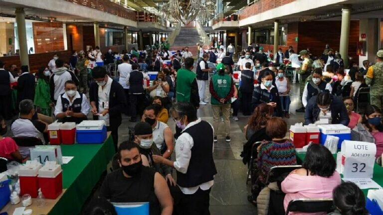 Este miércoles llegaron 585 mil dosis del biológico desarrollado por la farmacéutica Pfizer/BioNTech.